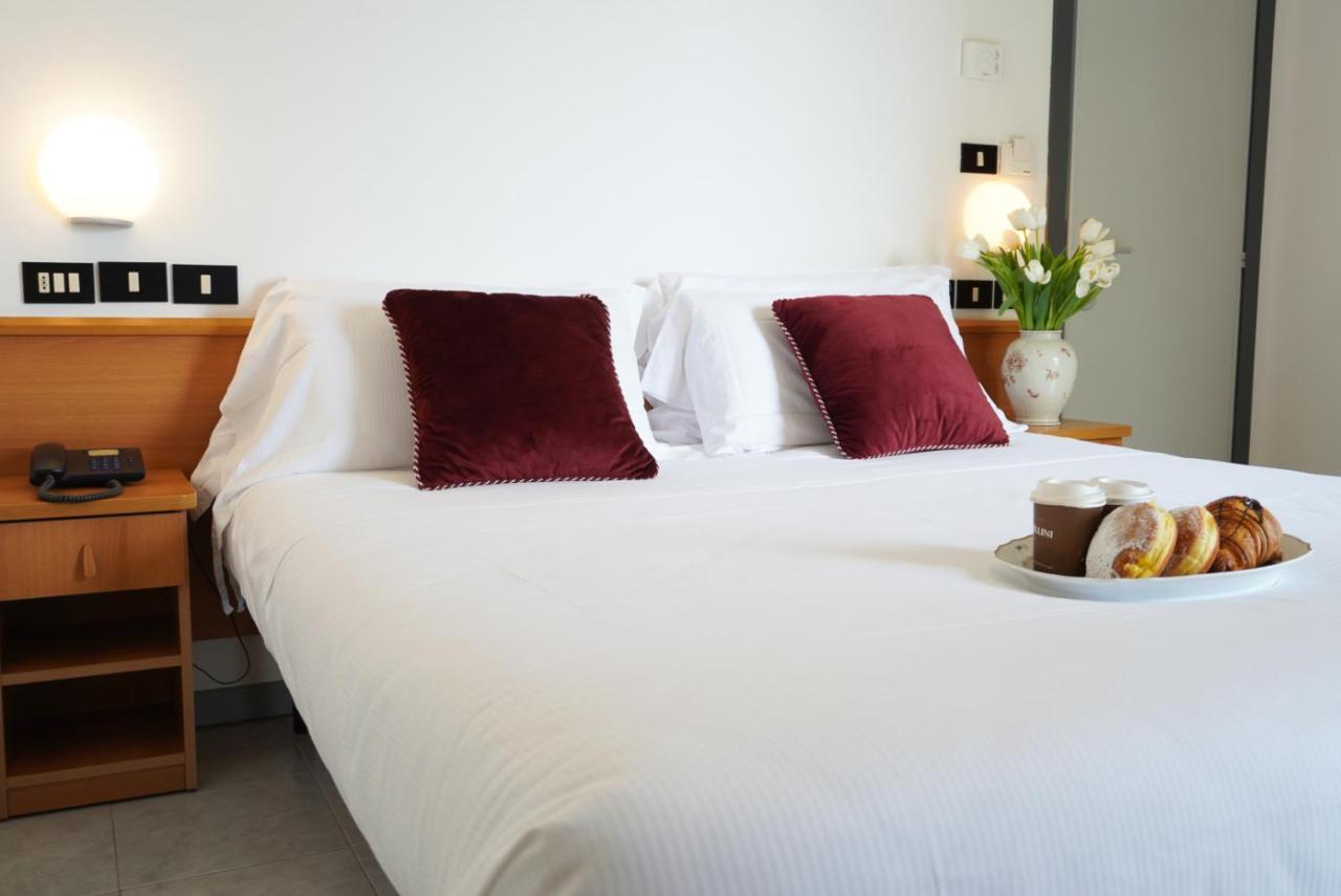 Hotel Sunset Rimini Dış mekan fotoğraf