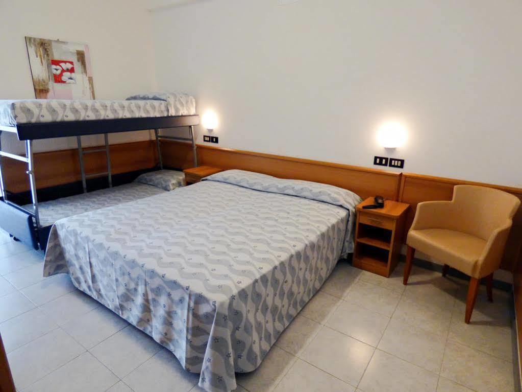 Hotel Sunset Rimini Dış mekan fotoğraf