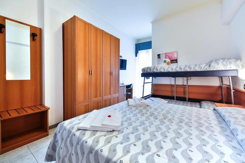 Hotel Sunset Rimini Dış mekan fotoğraf
