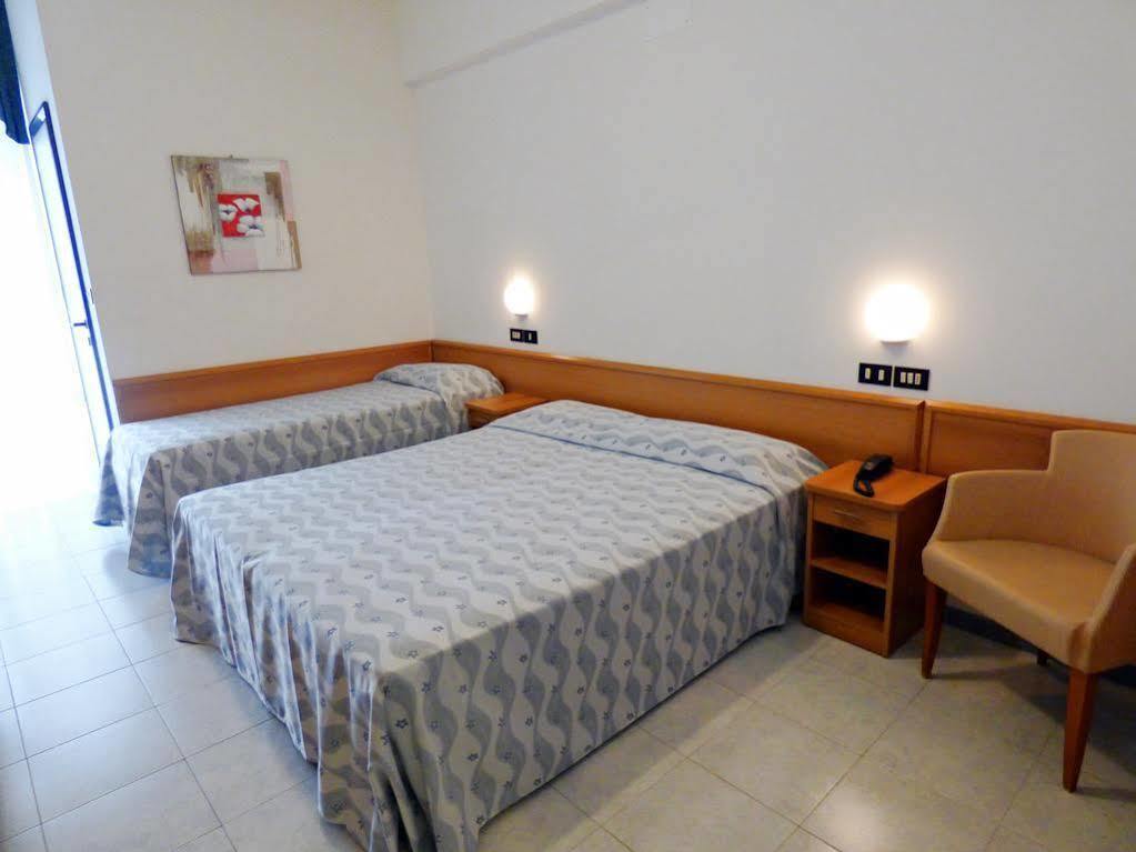 Hotel Sunset Rimini Dış mekan fotoğraf